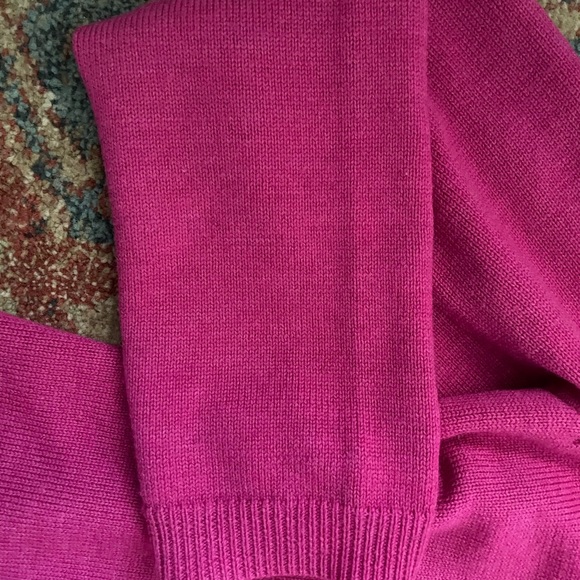 Cute pink collar sweater - Brooks Brothers. - Picture 4 of 4
